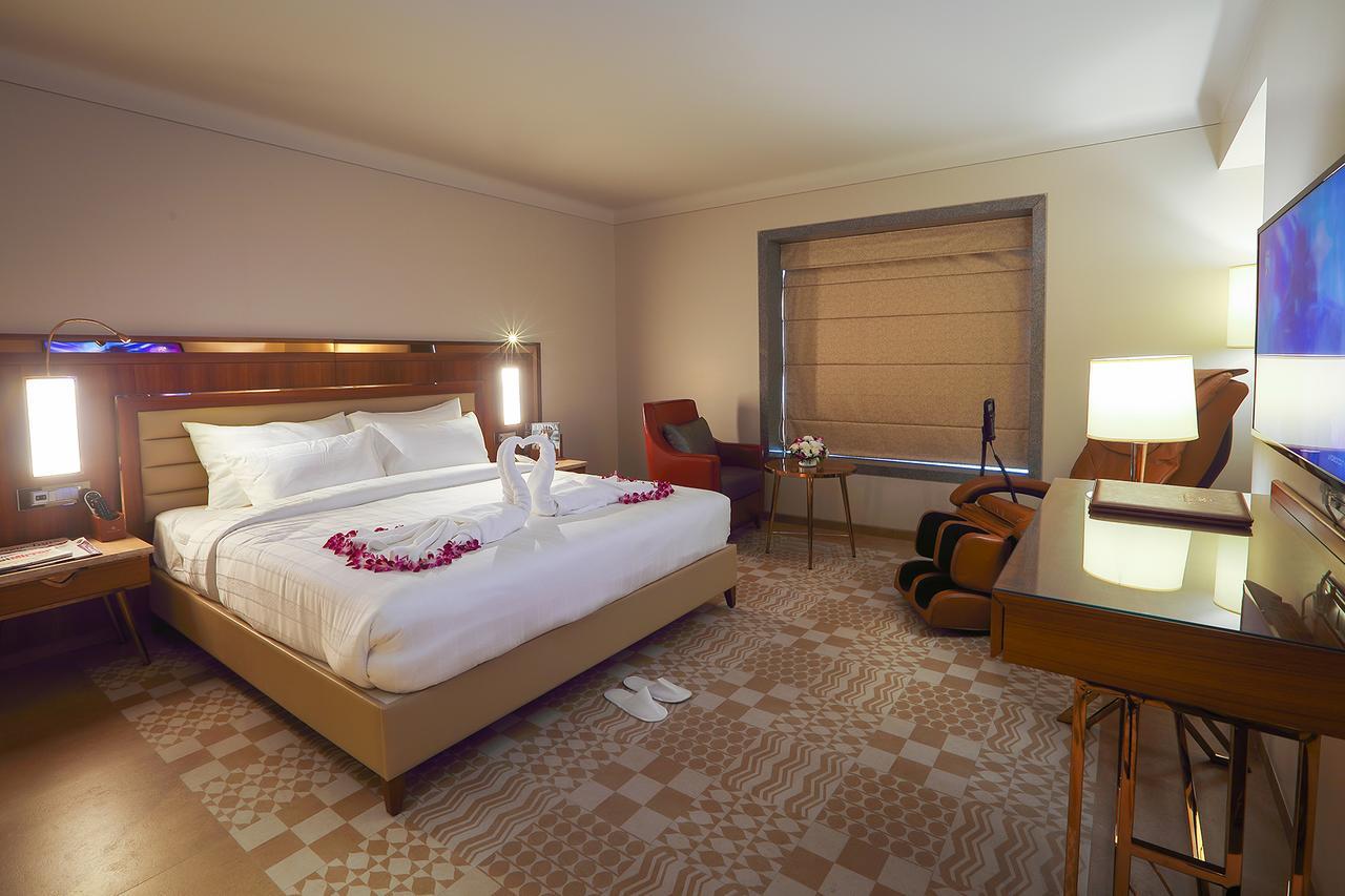 The Grandeur Boutique Hotel Mumbai Exterior photo