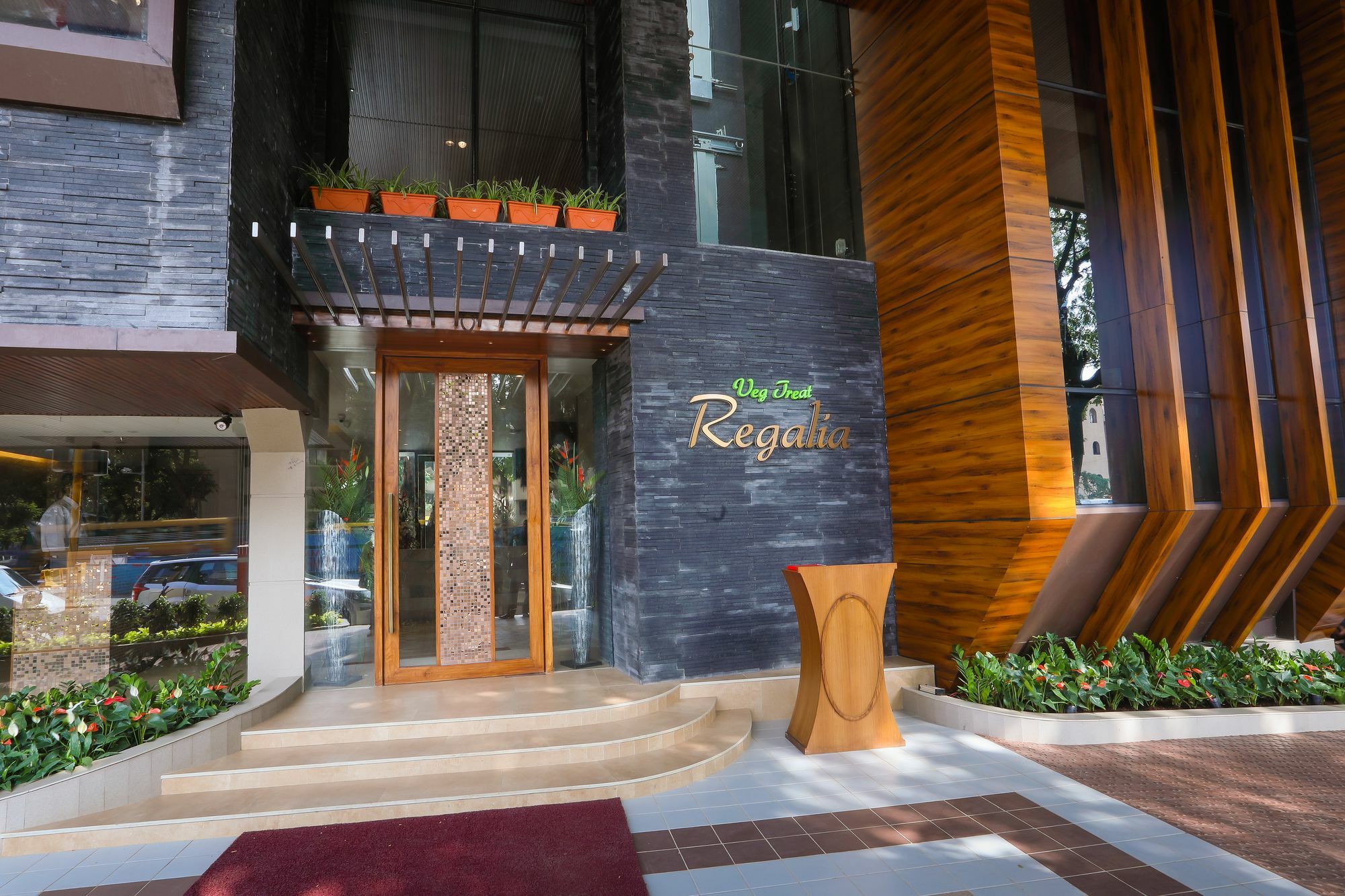 The Grandeur Boutique Hotel Mumbai Exterior photo
